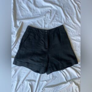 Chelsea 28 black linen shorts!